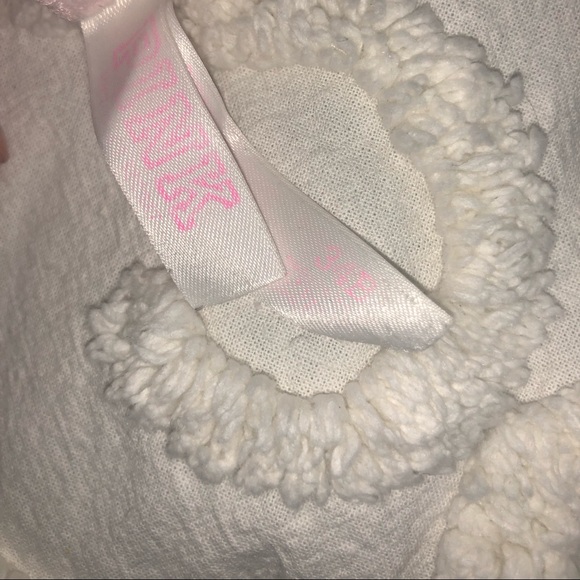 PINK bras, 34B - Picture 3 of 4